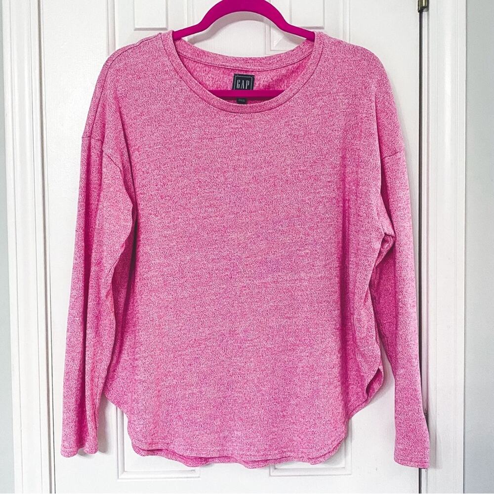 GAP • Pink Long Sleeve Slit Sides Scoop Neck Top